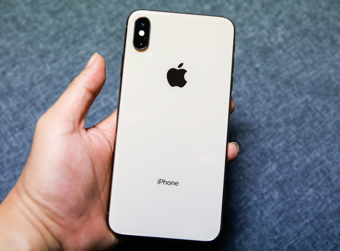 Apple ra mắt iPhone XS và iPhone XS Max: Hỗ trợ 2 SIM, chip A12 Bionic, bộ  nhớ trong 512GB, chống nước IP68, thêm màu vàng, giá cao nhất 1449 USD